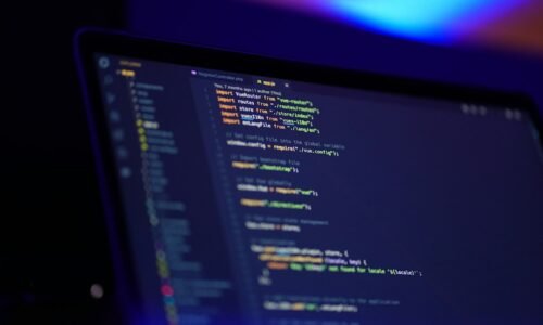 Prompt Engineering: Otimizando queries para maximizar citações dos LLMs